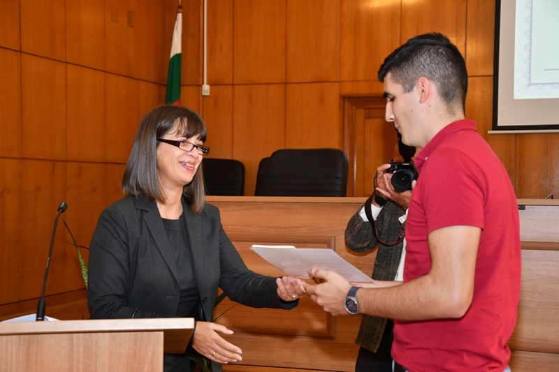 Ученици от ПГСАГ бяха наградени от Окръжен и Районен съд Бургас