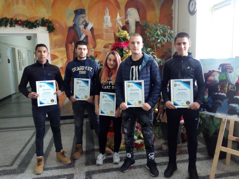 Ученици от ПГСАГ с отличия от кмета на Бургас