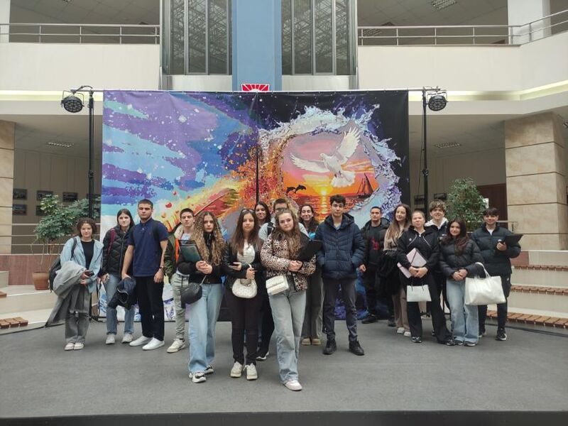 Финансова грамотност за младите: открит урок с Банка ДСК в рамките на Световната седмица на парите